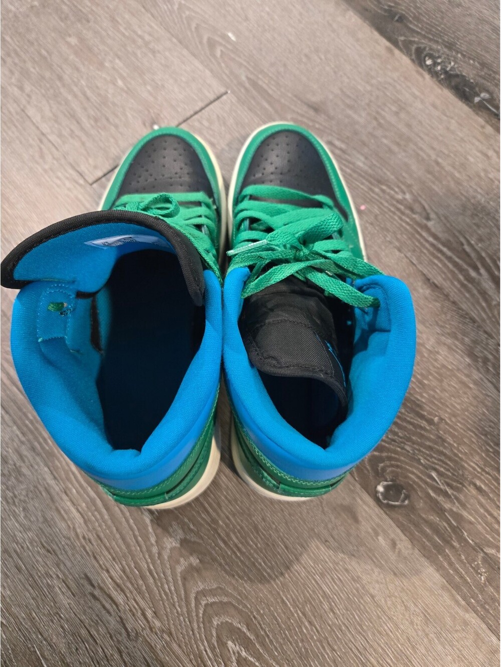 Jordan 1 Mid Aquatone Lucky Green Women Size 9.5 BQ6472-033 Preowned - Picture 4 of 6